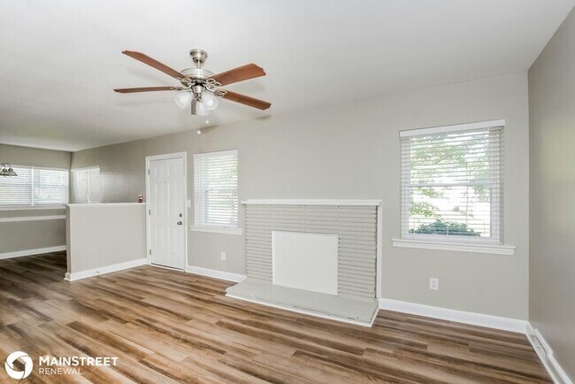 Building Photo - 2621 Amber Dr, Charlotte, NC 28208