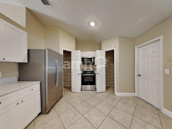 Foto del edificio - 574 Wekiva Bluff St