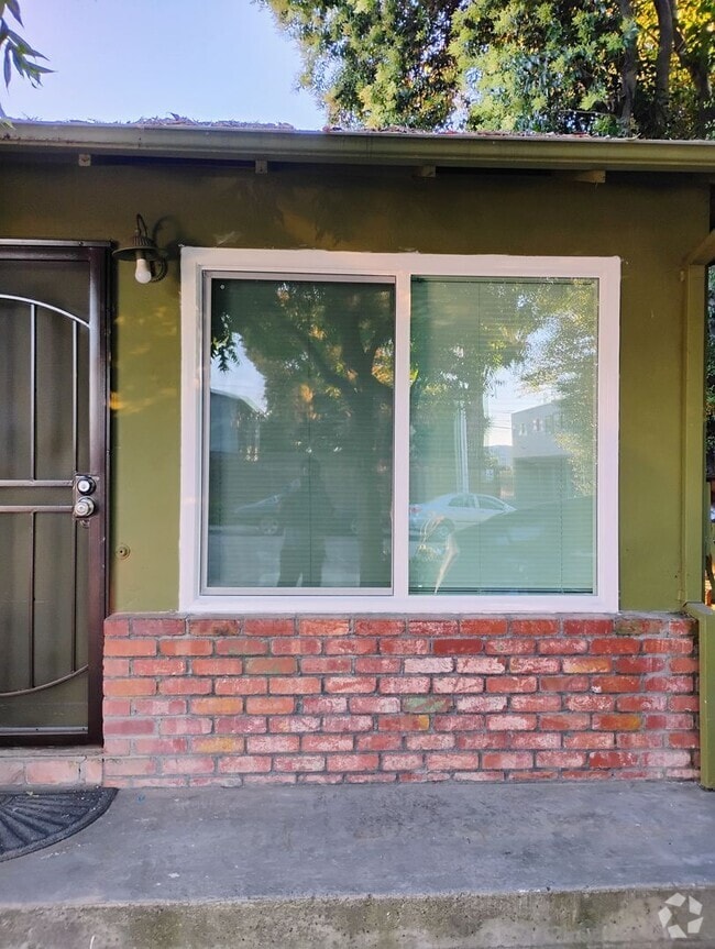Building Photo - 3484-3486 Agate Dr