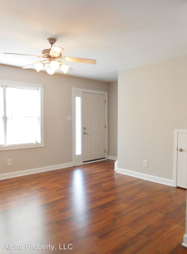 Building Photo - 210 Emerald Park Ct