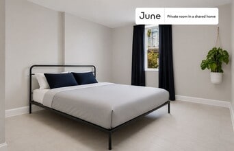 Building Photo - Room in Shared 5 bed/2.5 bath home in Roxbury