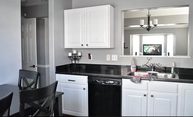 Foto del edificio - 3 bedroom Parkside Townhome!