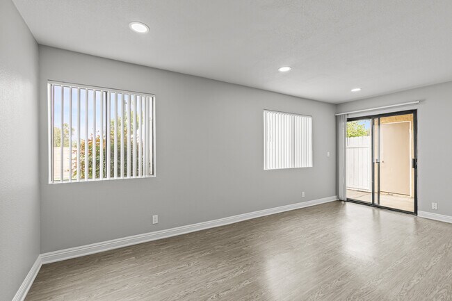 Sala/comedor - Cerro Vista Apartments