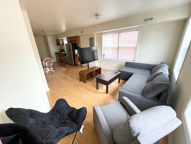 Foto del edificio - 1526 N 17th St