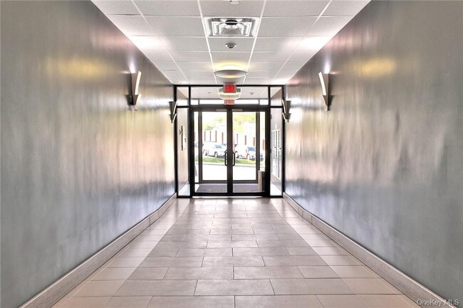 Foto del edificio - 68 Lake St