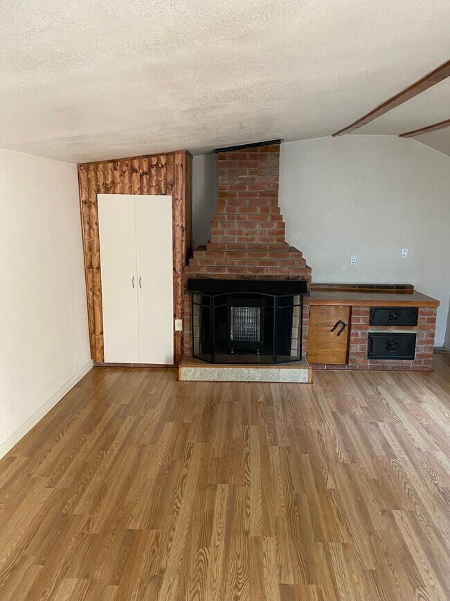 Living area - 4401 Masterson St