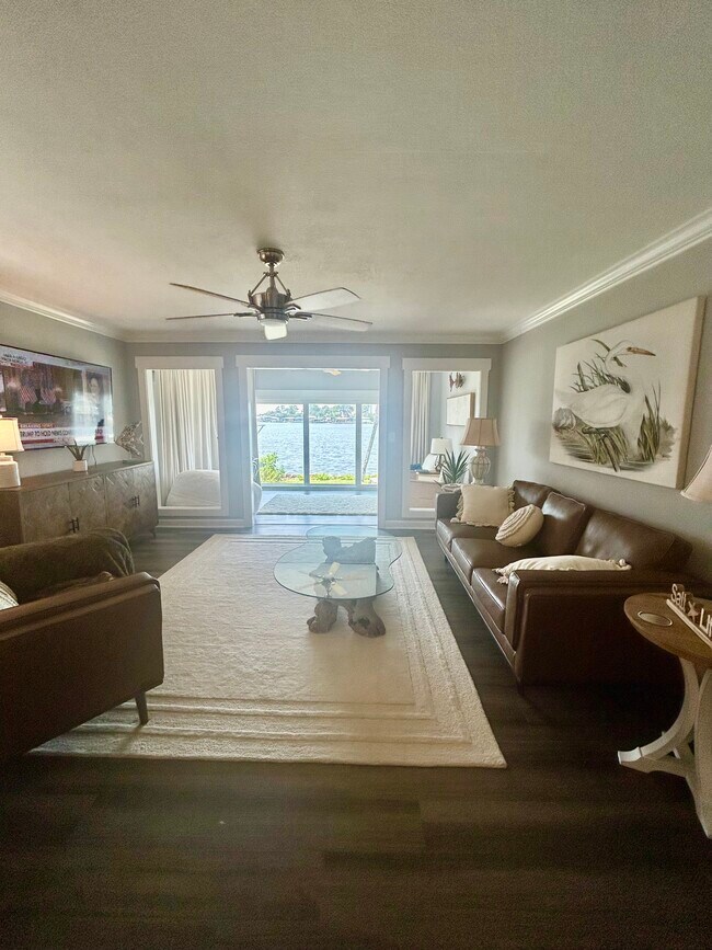 Foto del edificio - 6545 N Lagoon Dr