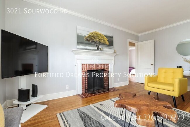 Foto del edificio - 3021 Sourwood Rd