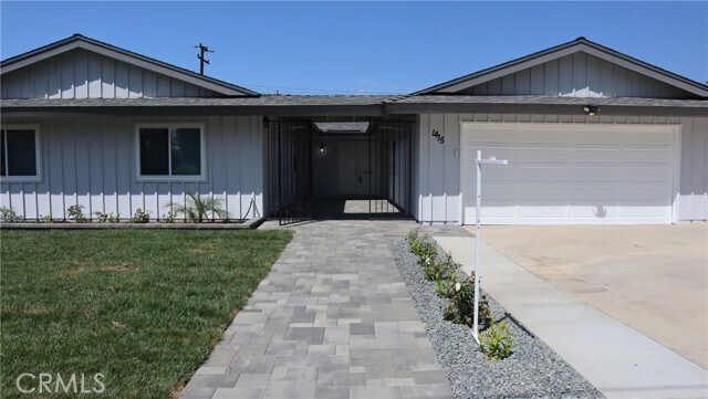 Building Photo - 1415 Puente St