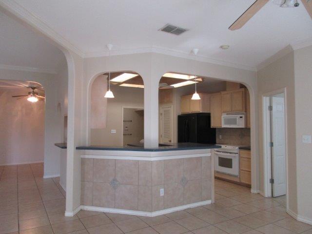Building Photo - 15214 Caravel Dr