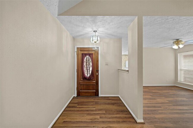 Building Photo - 12339 Meadow Gate Dr
