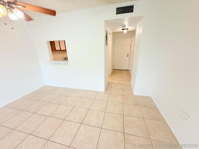 Building Photo - 4304 NW 9th Ave