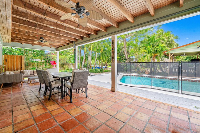 Foto del edificio - 9435 SE Cove Point St