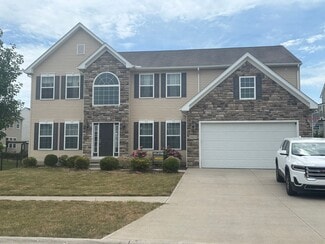 Building Photo - 39425 Clayton Dr