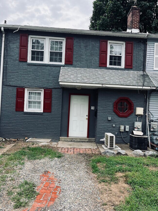 Building Photo - 14 N Cannon Dr