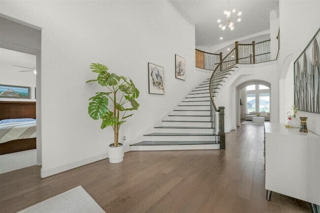 Foto del edificio - 2018 Grove Terrace Ln