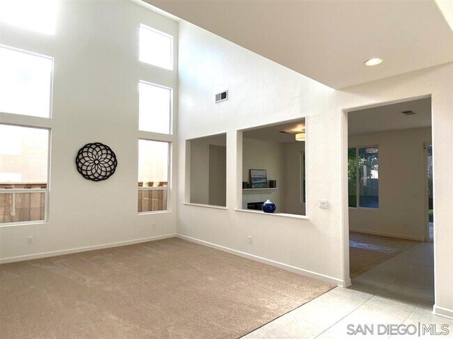 Building Photo - HOLLYFIELD CT - Spacious 5 Bedroom Carmel Valley Home on Quiet Cul-de-Sac — Available Aug 10!