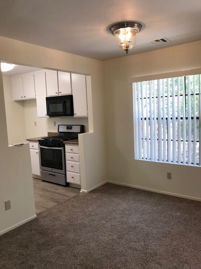 Foto del edificio - Cute and Cozy 2Br/2Ba Dual Master Condo in Terra Vista II