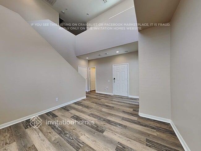 Building Photo - 3021 Dowitcher Ave