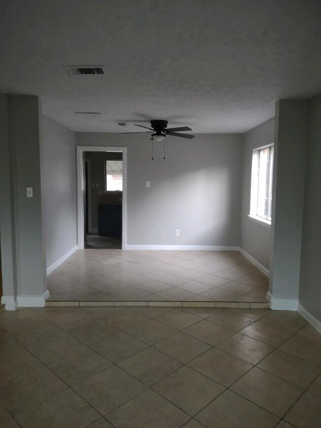 Building Photo - 4502 Donalbain Dr