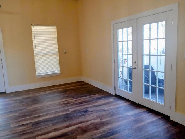 Building Photo - 2588 Connie Dr