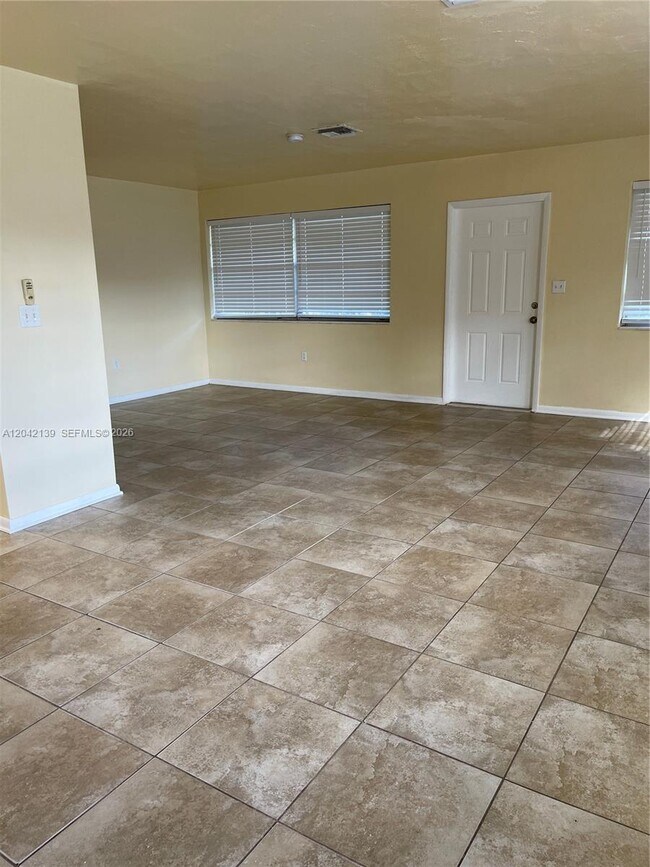 Foto del edificio - 2901 NW 50th St