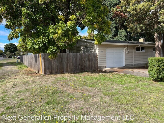 Building Photo - 3 br, 1 bath House - 2106 Golden Gardens St.