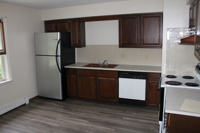 Foto del edificio - 235 Mathews Rd