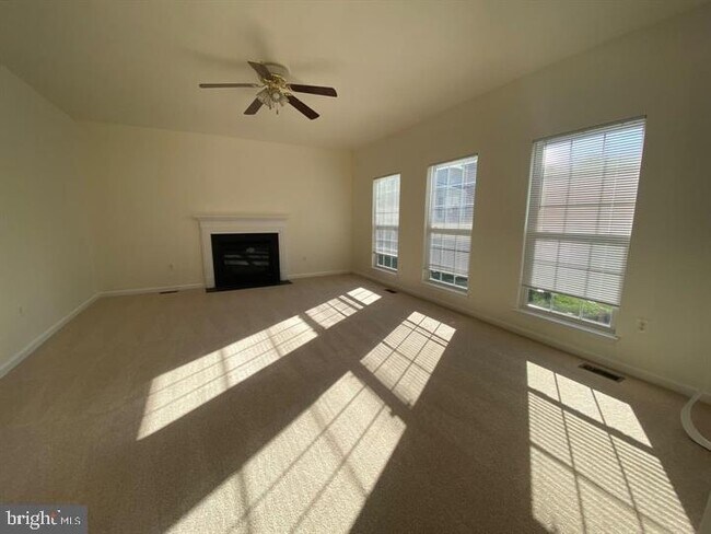 Building Photo - 14582 General Washington Dr