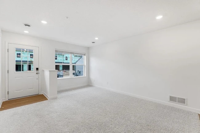 Building Photo - 5297 Long Pointe Pass