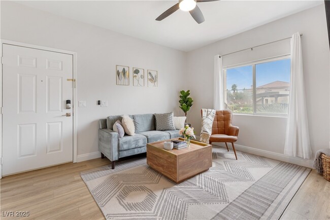 Foto del edificio - 8501 W University Ave