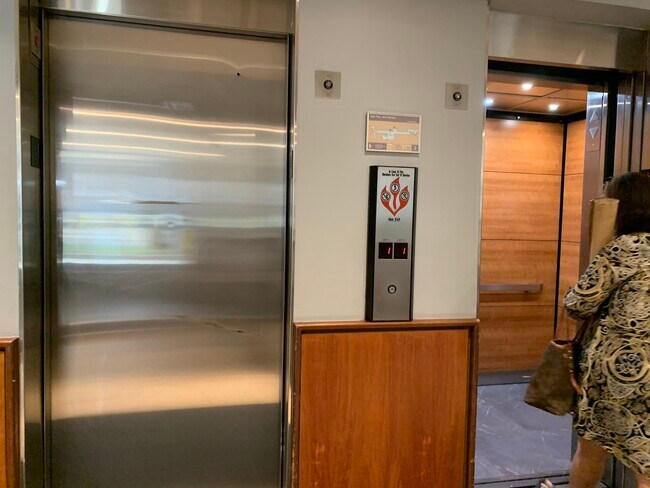 Foto del edificio - 6030 N Sheridan Rd