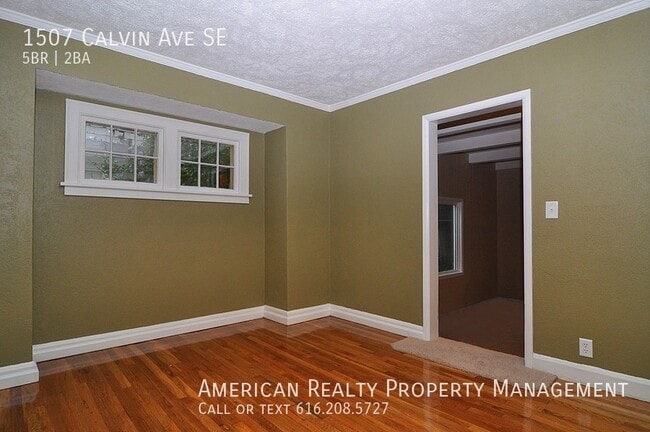 Building Photo - 1507 Calvin Ave SE