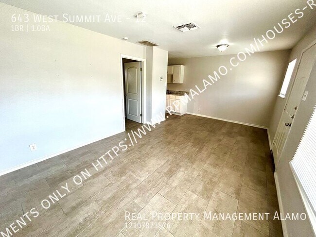 Building Photo - **APPLICATION RECEIVED** AVAILABLE NOW! 1 ...