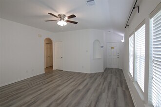 Building Photo - 25118 Hazel Ranch Dr