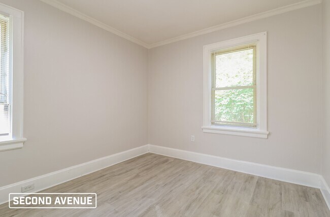 Foto del edificio - 1115 Woodlawn Ave