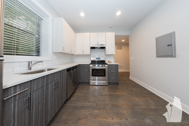 Foto del edificio - 2620 N Rockwell St