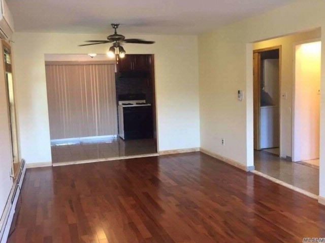 Foto principal - 325 Bayview Ave