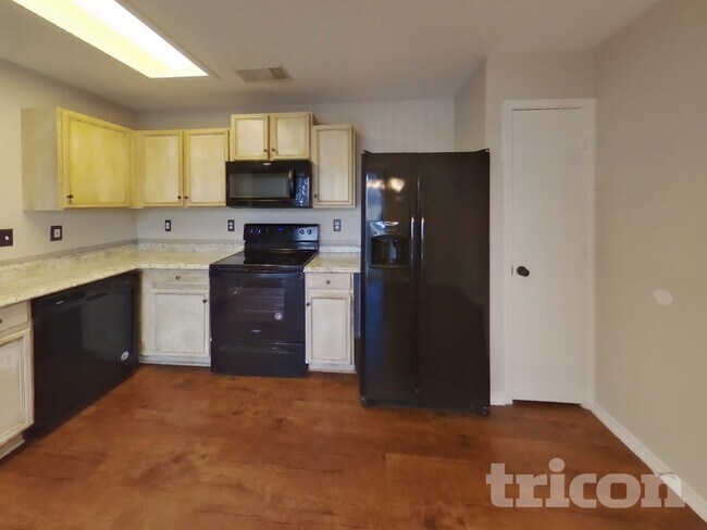 Building Photo - 7902 Brazoria Park