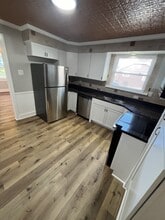 Building Photo - 5333 Collomore Rd