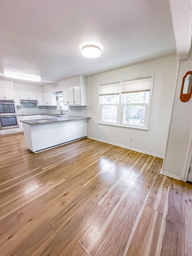 Foto del edificio - Lovely Home! Lots Of Space!