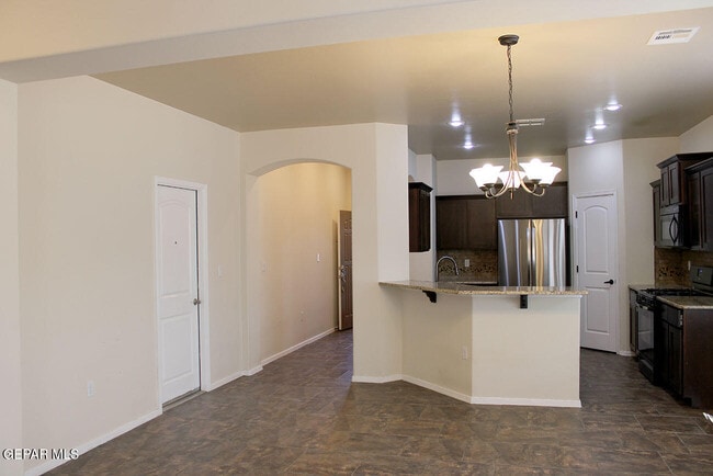 Foto del edificio - 853 Blue Park Ave