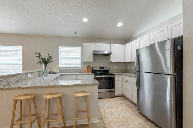 Foto del edificio - Renovated 3BR/2BA Home in Jacksonville, FL | Fenced Yard | Garage | Pets Welcome