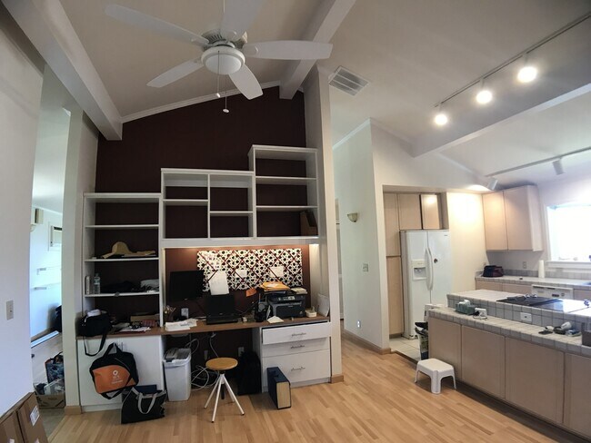 Foto del edificio - Kaimuki Wilhemina Rise gated home! Spectacular ocean views, garage parking.