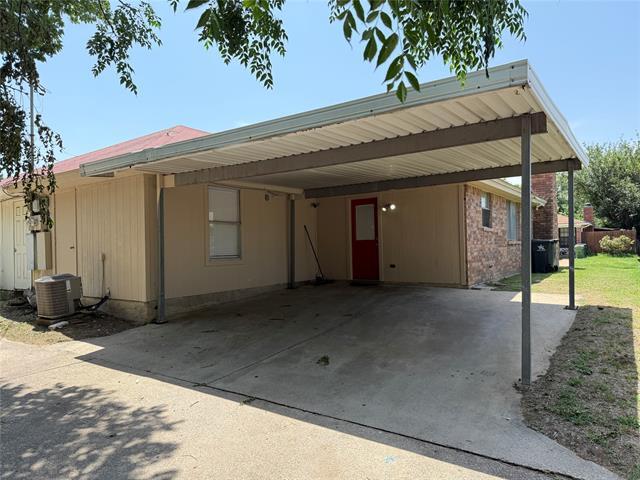 Building Photo - 2023 Minnie Dr
