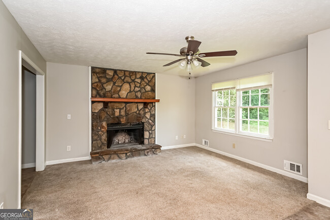 Building Photo - 2094 Toonigh Rd