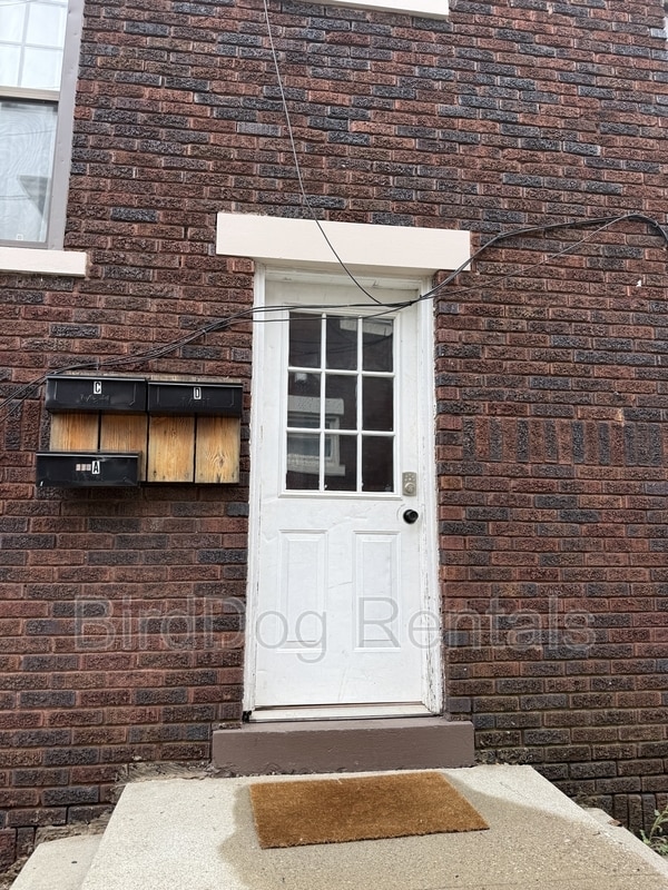 Building Photo - 213 E 14th Ave