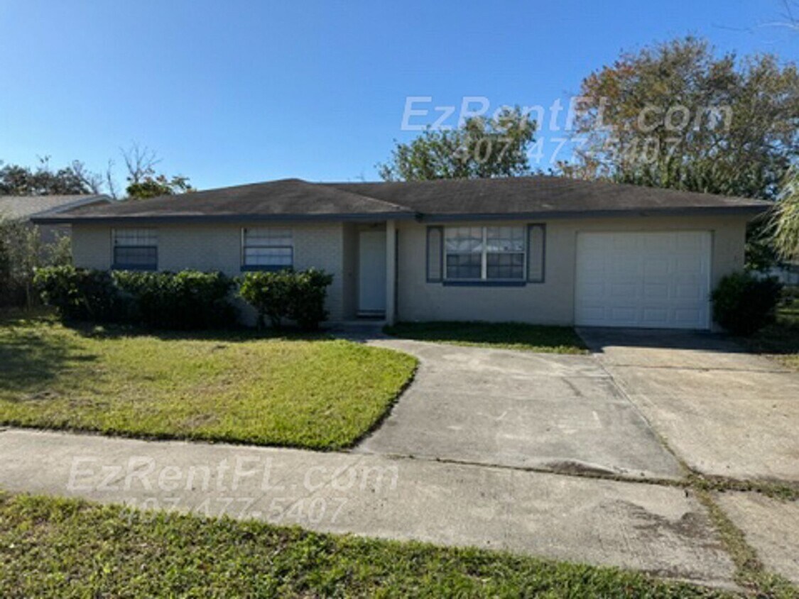 Primary Photo - Cozy 3/1.5 with One Car Garage - Great San...