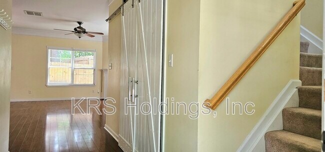 Building Photo - 848 Gem Ct