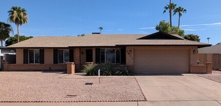 Building Photo - 2431 W Plata Ave
